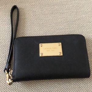 Michael Kors wristlet